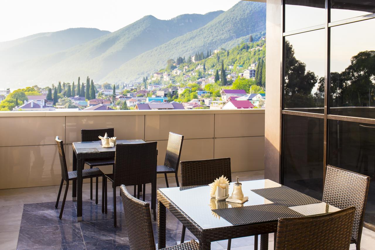 Grand Hotel Gagra Bagian luar foto