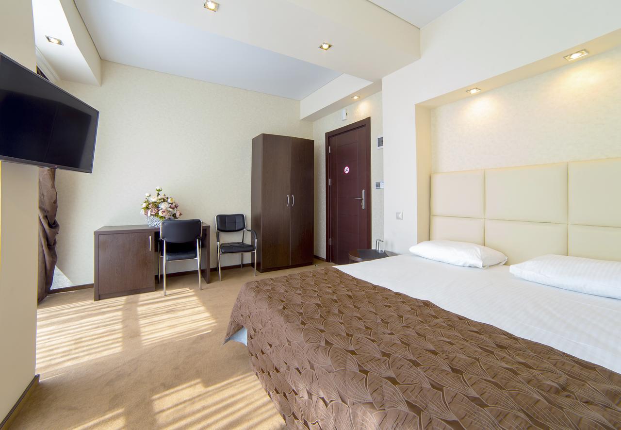 Grand Hotel Gagra Bagian luar foto
