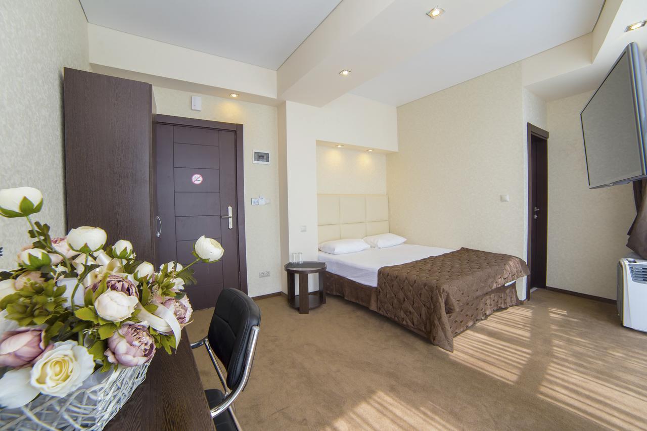 Grand Hotel Gagra Bagian luar foto