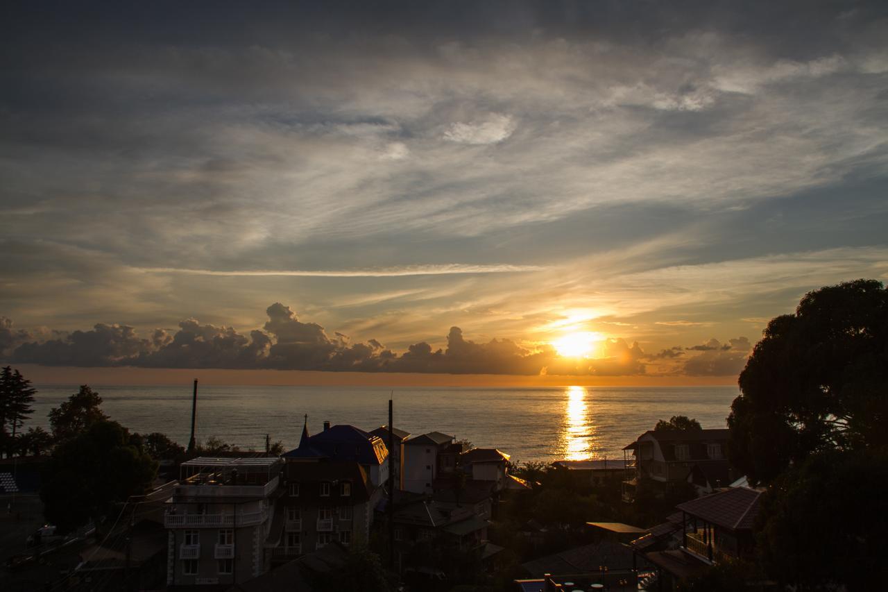 Grand Hotel Gagra Bagian luar foto