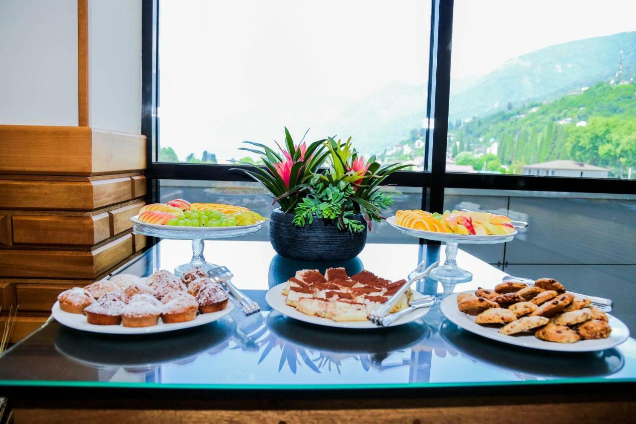 Grand Hotel Gagra Bagian luar foto
