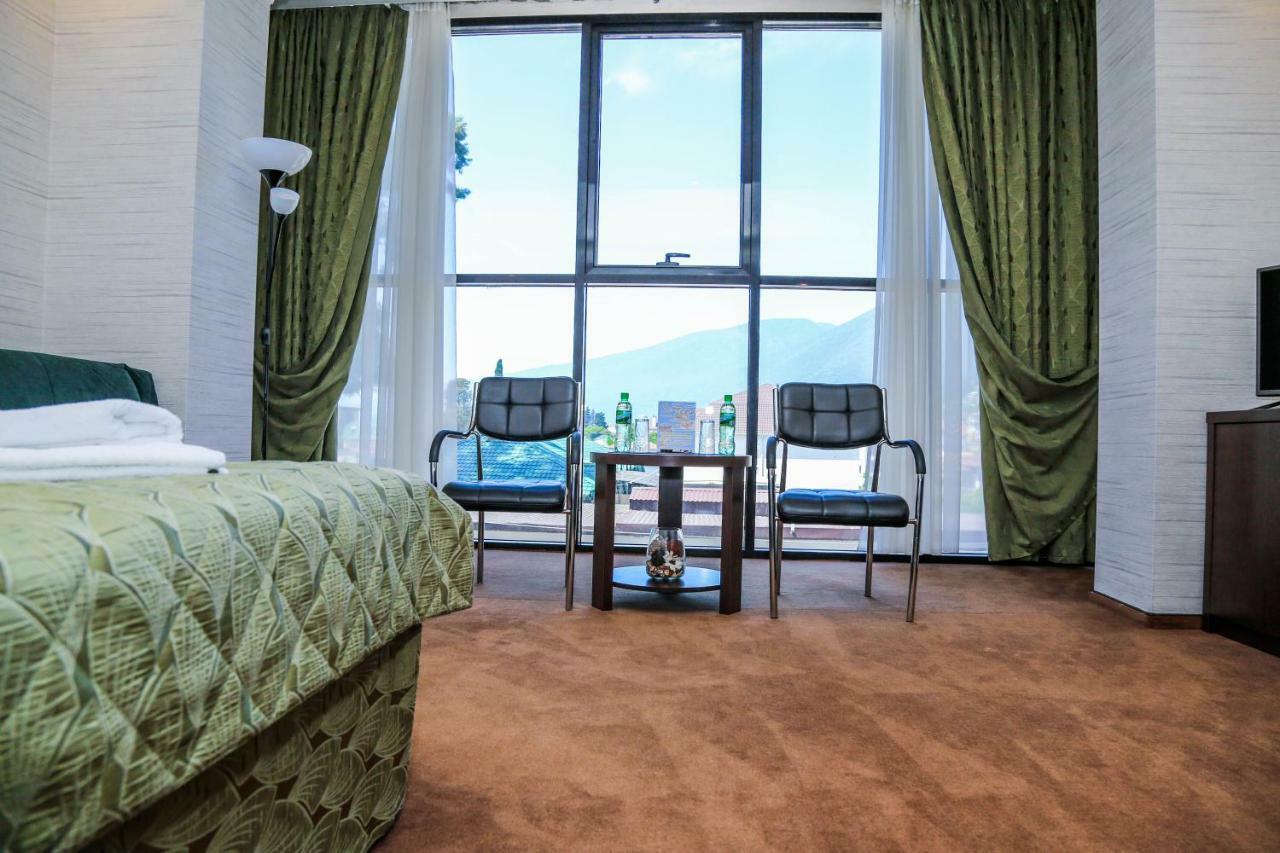Grand Hotel Gagra Bagian luar foto