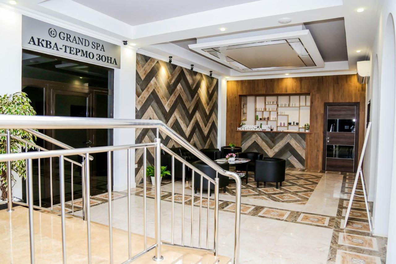 Grand Hotel Gagra Bagian luar foto