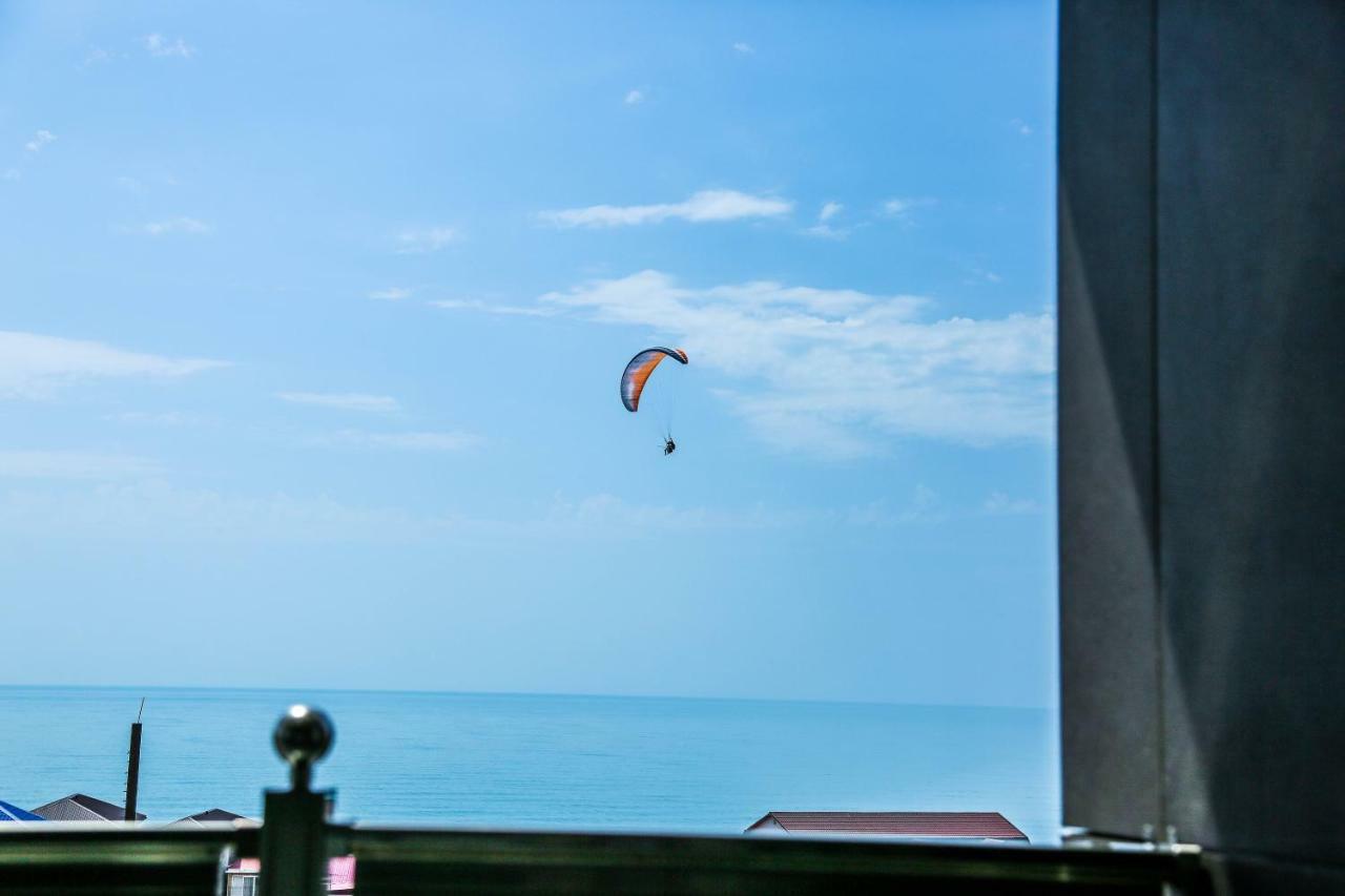 Grand Hotel Gagra Bagian luar foto