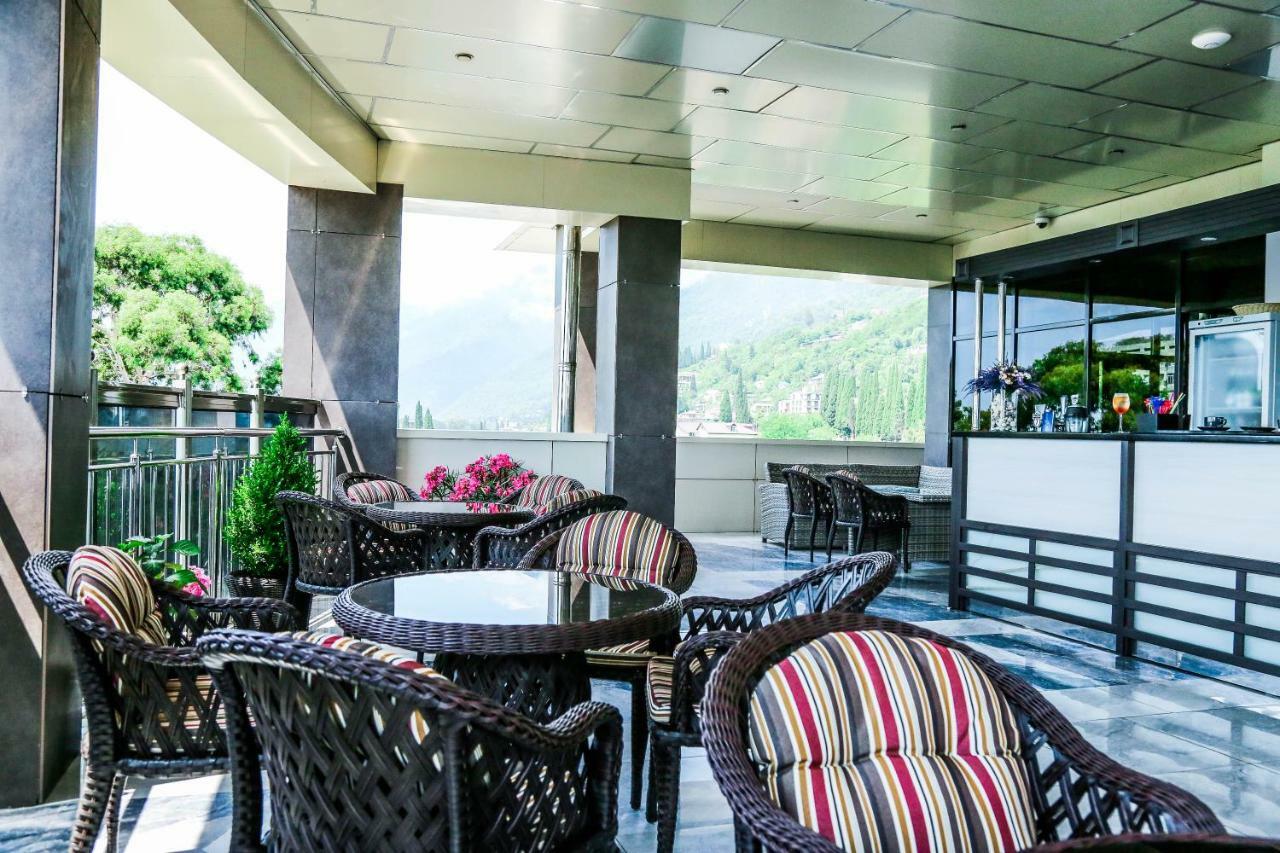 Grand Hotel Gagra Bagian luar foto