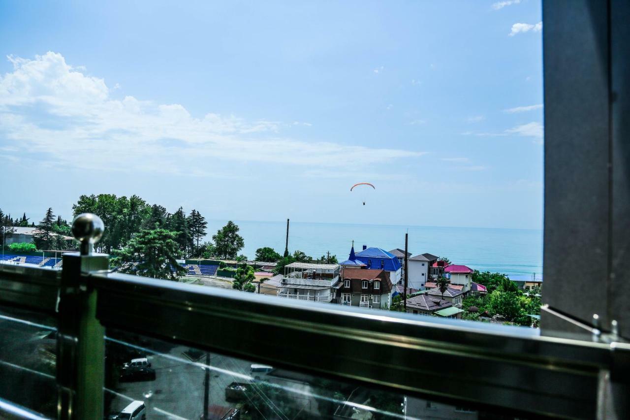 Grand Hotel Gagra Bagian luar foto