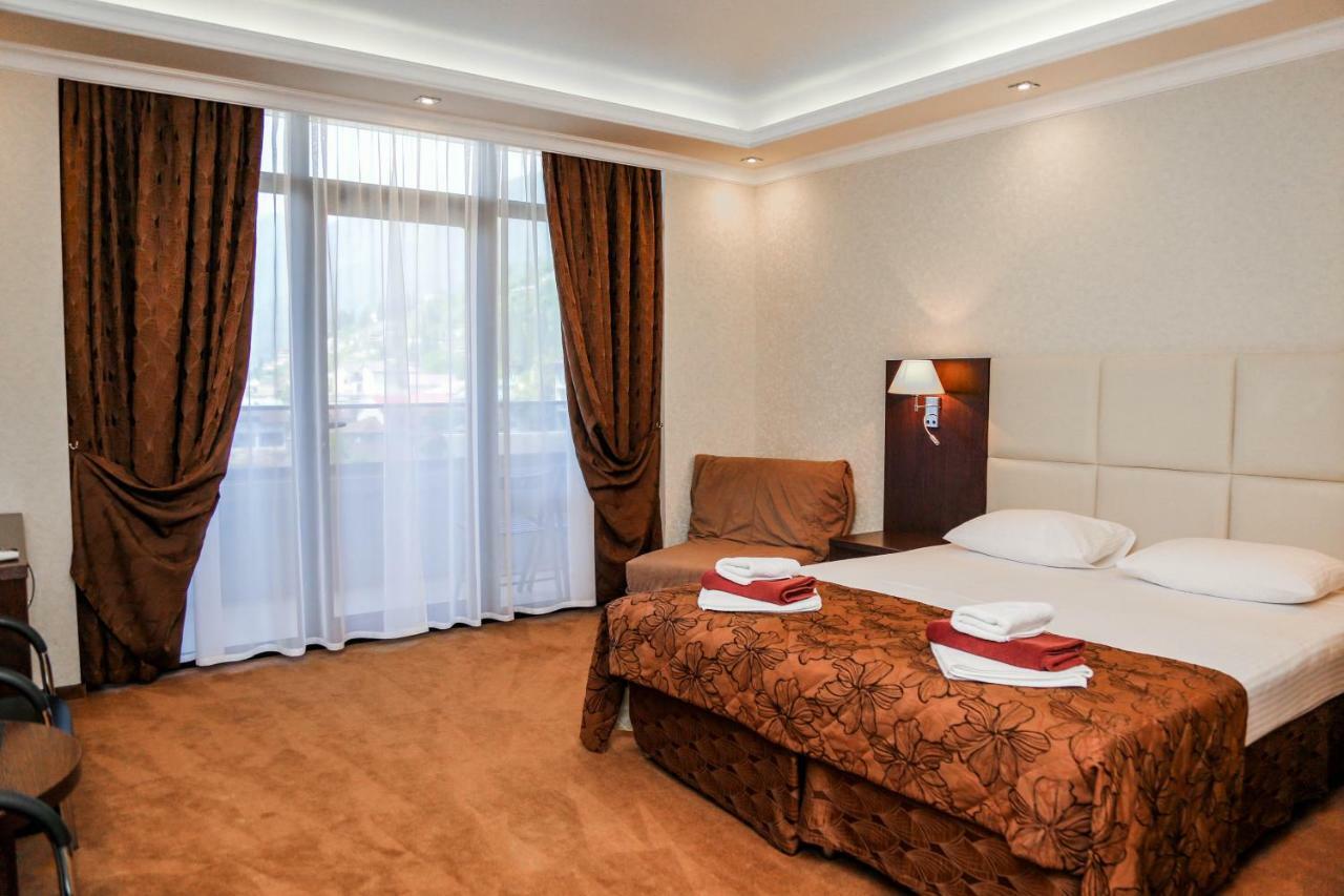 Grand Hotel Gagra Bagian luar foto