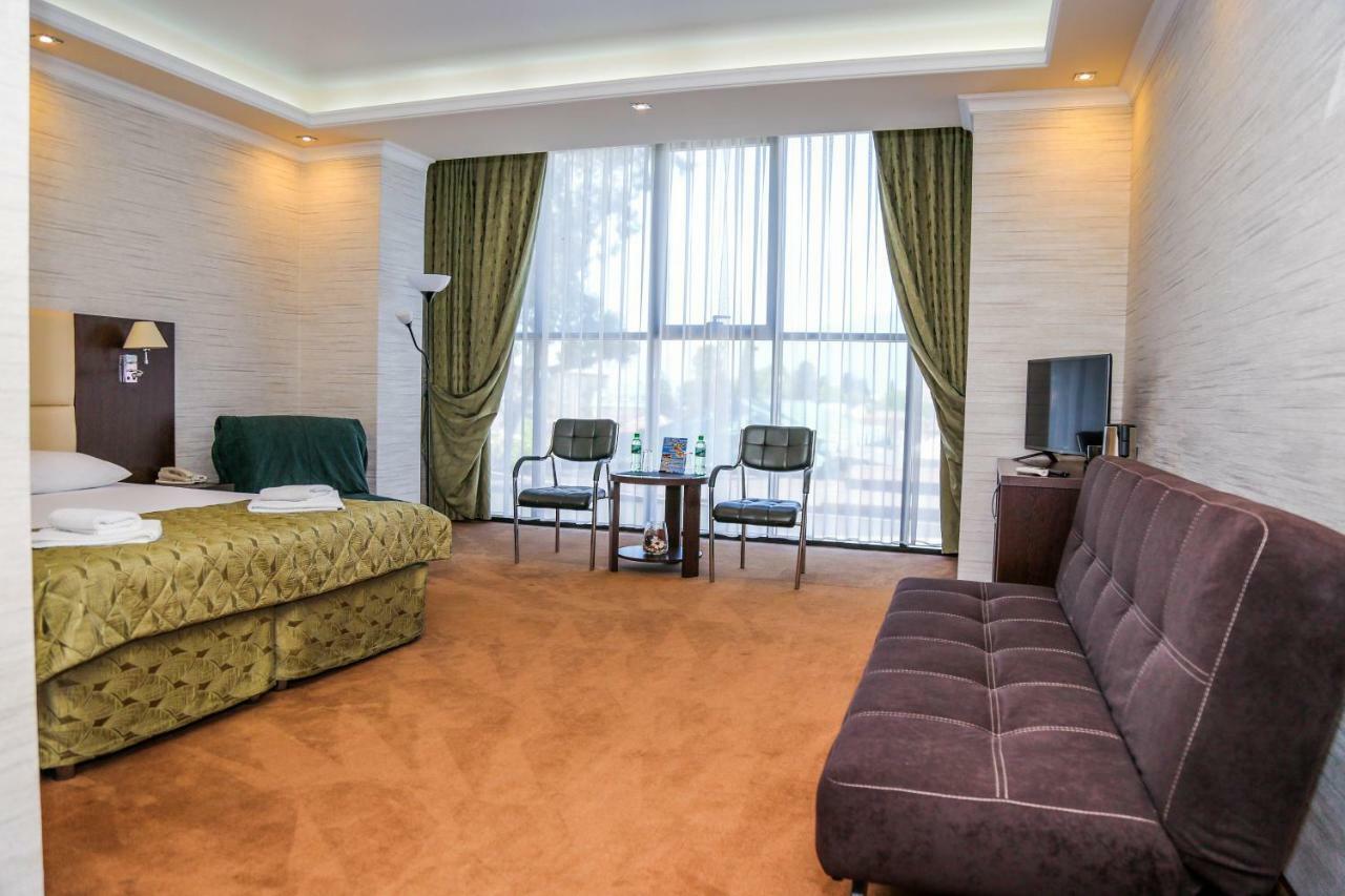 Grand Hotel Gagra Bagian luar foto