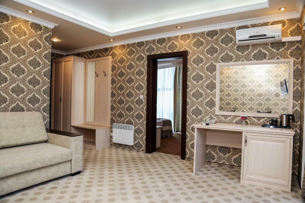 Grand Hotel Gagra Bagian luar foto