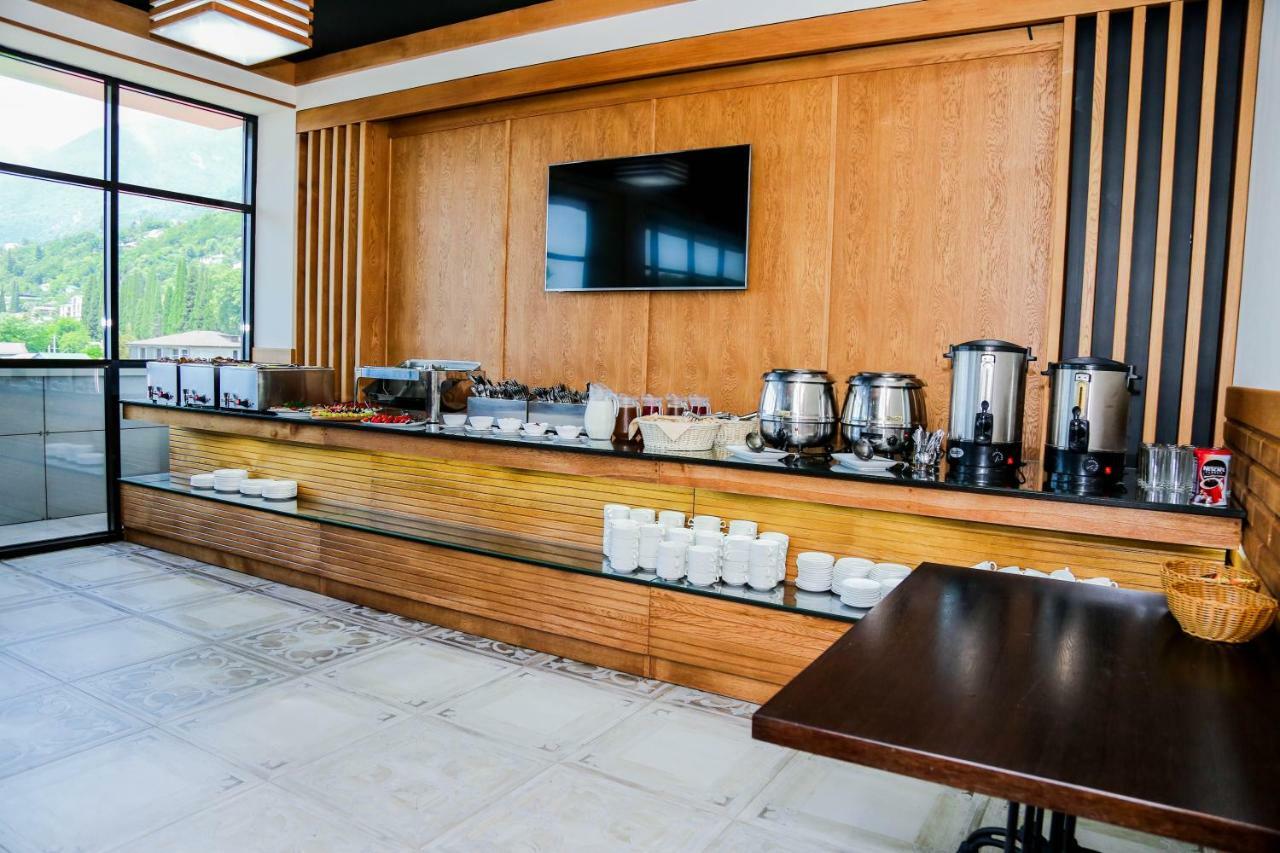 Grand Hotel Gagra Bagian luar foto